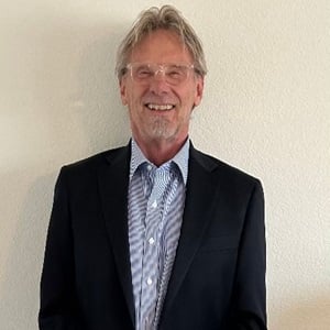 Robert D Quinn